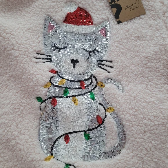 🎄Holiday Fleece Top w/Sequin Cat😽 - Picture 4 of 4